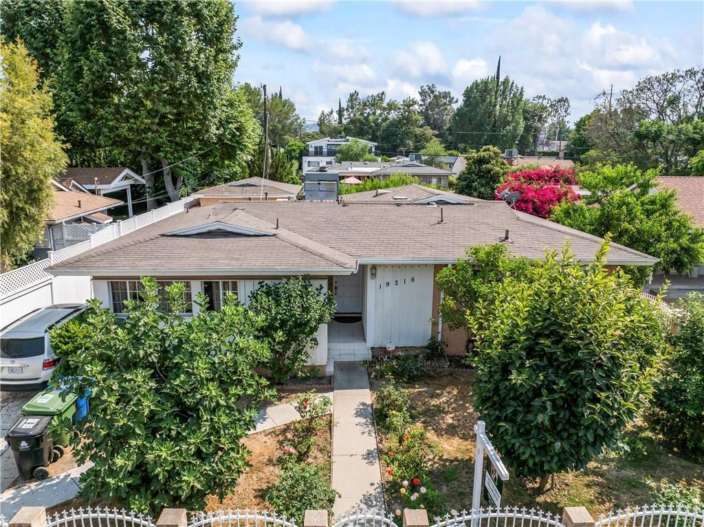  Maps and Schools 19216 Calvert Street, Tarzana, CA 91335: Homes for Sale - Hommati  e8cf1828f28e24caca99ee936e1b49aa