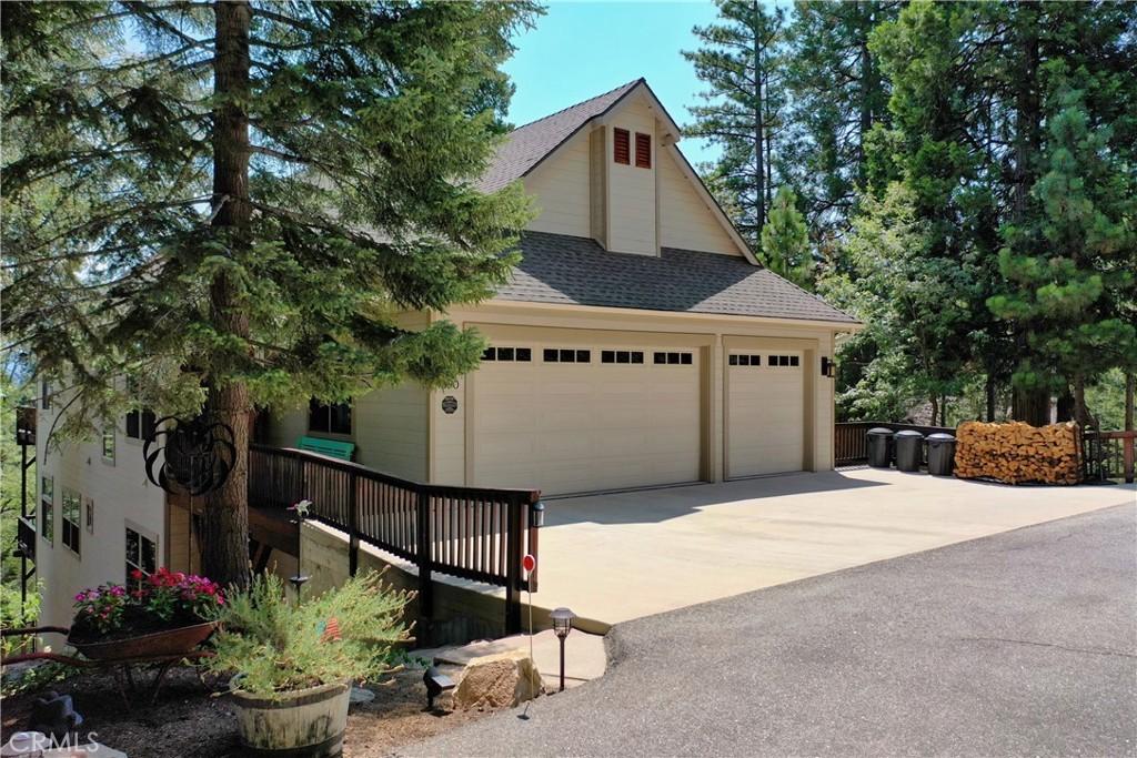  Maps and Schools 390 Old Toll Road, Lake Arrowhead, CA 92352: Homes for Sale - Hommati  8f47507c28eac4befc99f96dd2a5eec5