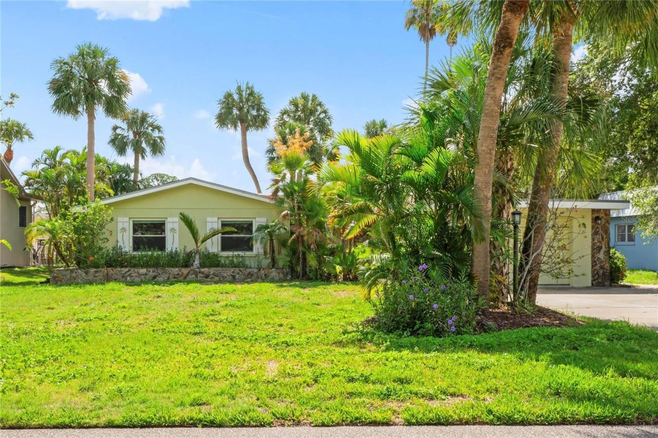  Guided Tour 7428 ASTOR DRIVE, NEW PORT RICHEY, FL 34652: Homes for Sale - Hommati  5362ec22f41f04f0260a15538a782341