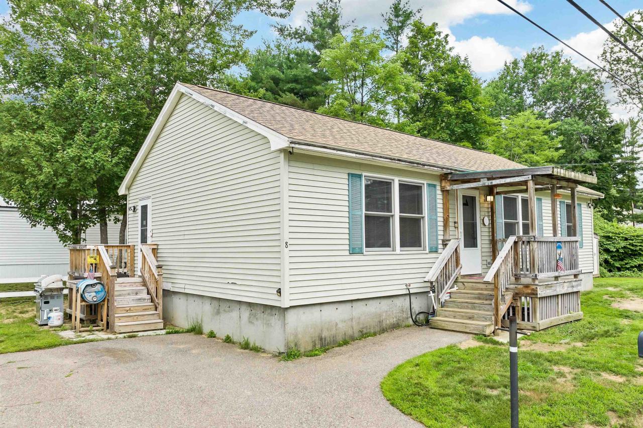  Guided Tour 8 Brittany Lane, Laconia, NH 03246: Homes for Sale - Hommati  02e19605af07bd8382a67297589e2f65