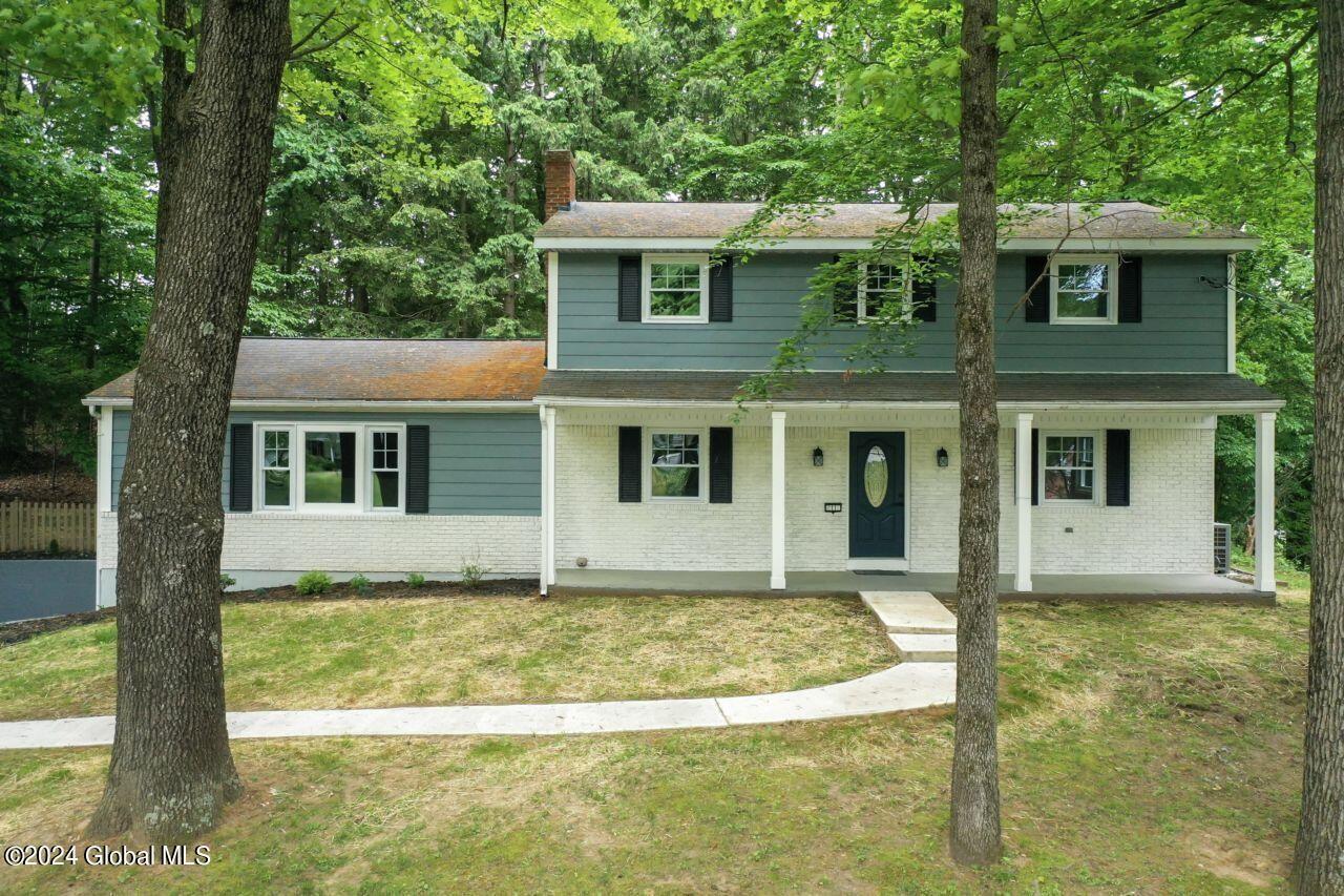  Maps and Schools 11 Garrison Lane, Clifton Park, NY 12019: Homes for Sale - Hommati  99a1ca326eba1765fc33a420ba0ee452
